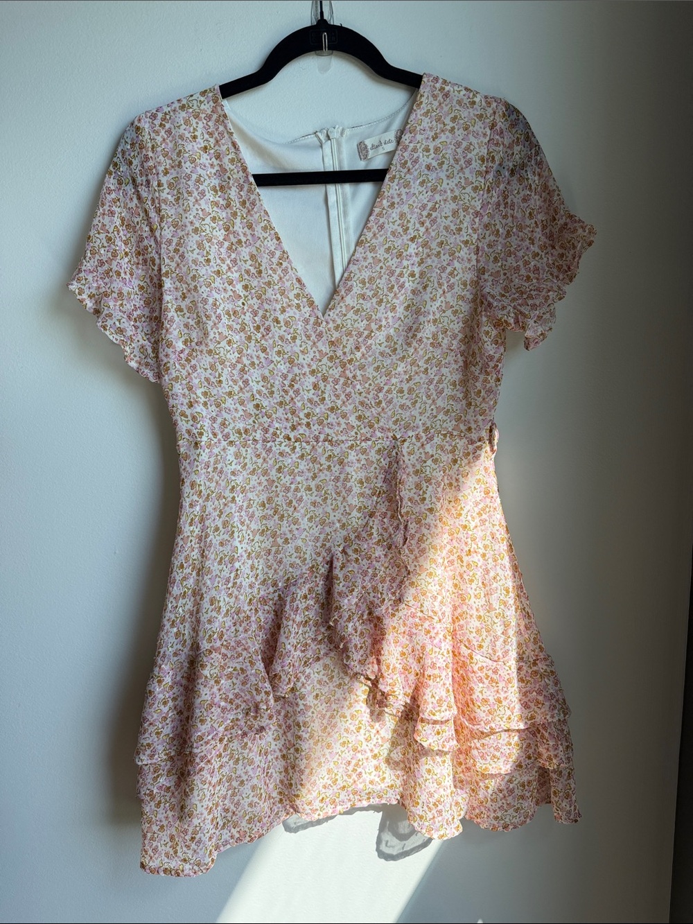 Floral short-sleeve dress with ruffle hem